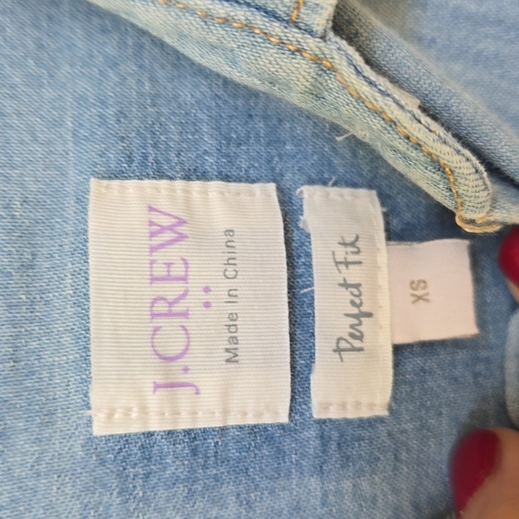 J.Crew Classic Denim Shirt Perfect Fit Button Down Blue Denim Roll Sleeve XS - Picture 4 of 5